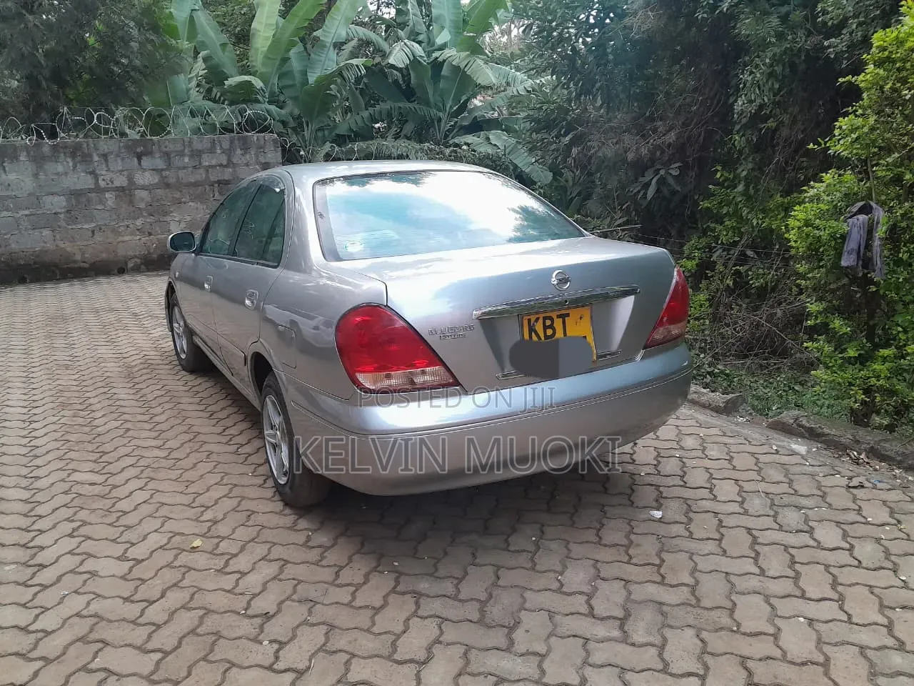 Nissan Bluebird 2004 Gray