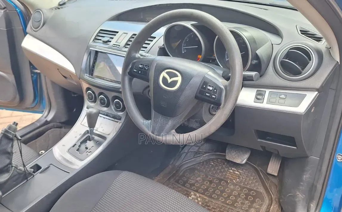 Mazda Axela 2011