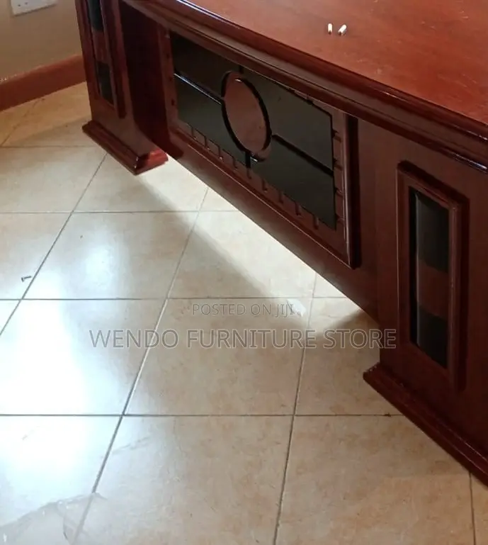 Office Desk; 1.8 Meters Mahogany Executive Bosses Desks