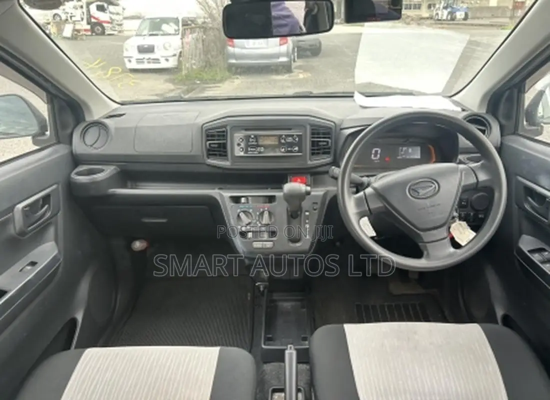 Daihatsu Mira 2019 Off white