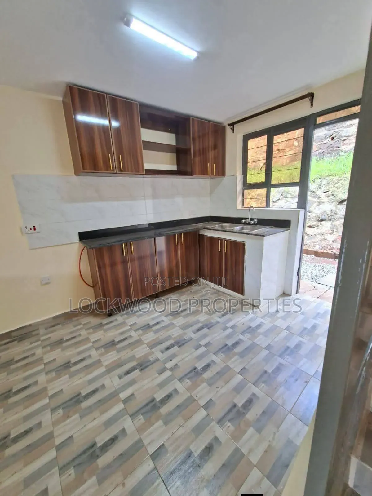 4bdrm Duplex in Muhuri Road, Kinoo for rent