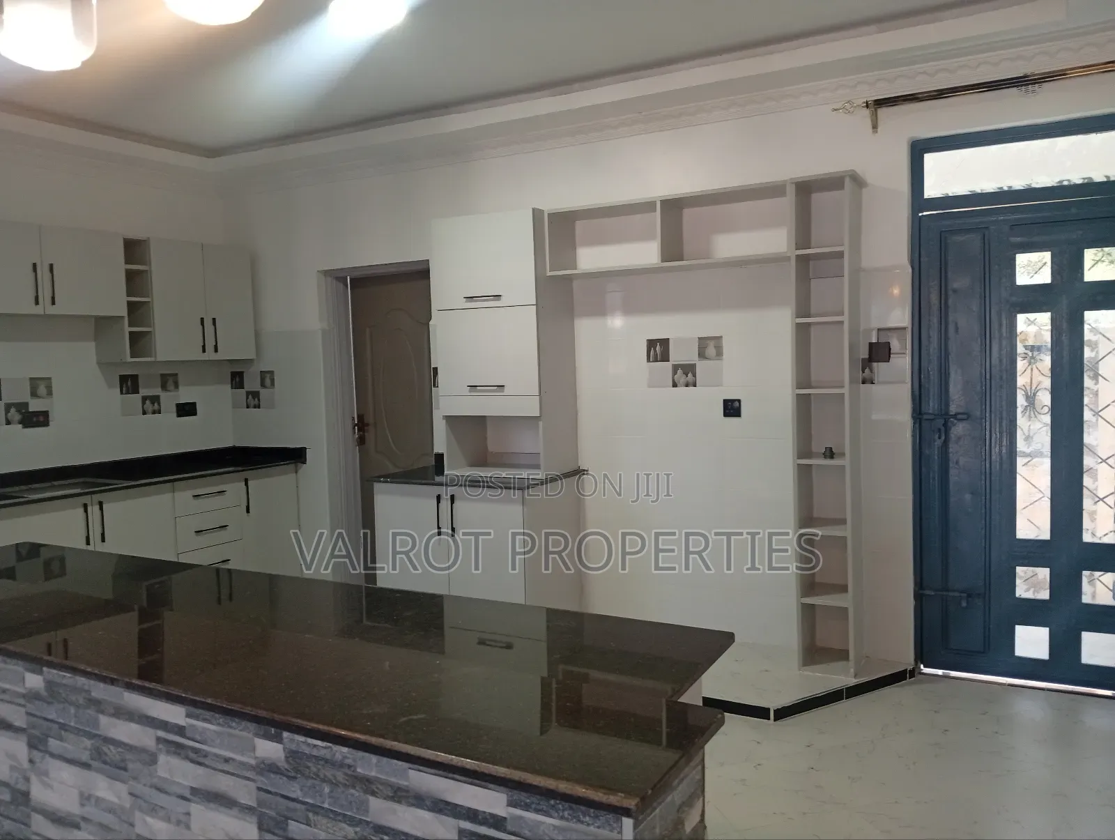 4bdrm Bungalow in Rimpa for sale