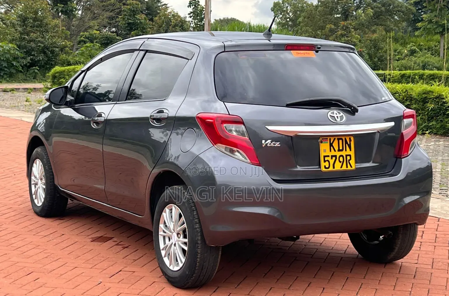 Toyota Vitz 2016 Gray