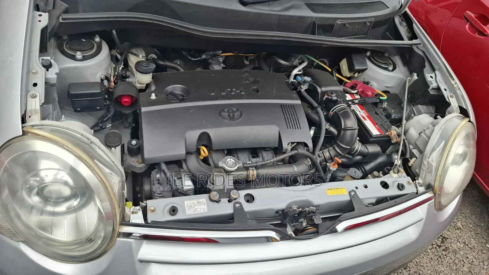 Toyota Sienta 1.5 FWD (6-seater) 2015 Silver