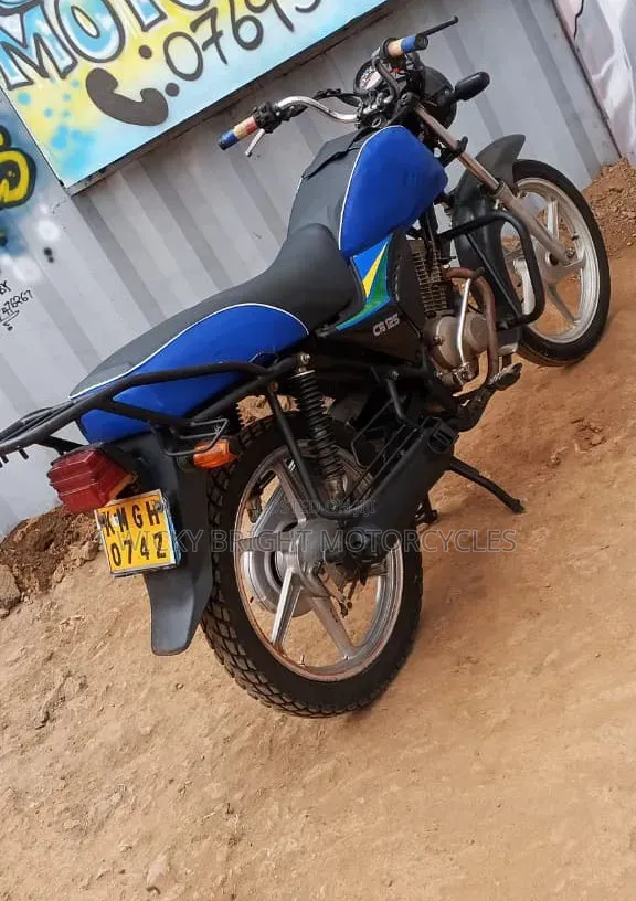 Honda CB 2024 Blue