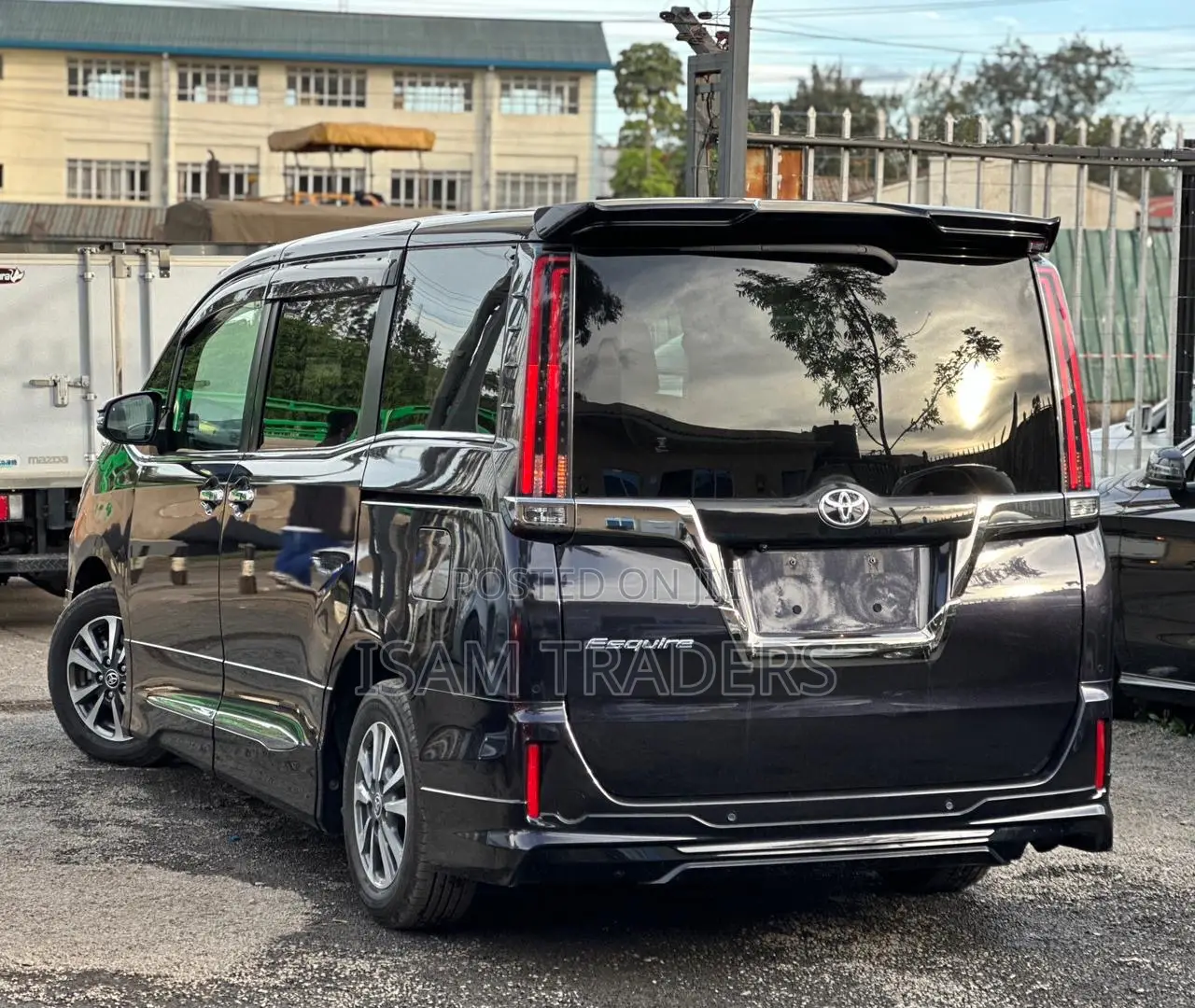 Toyota Esquire 2.0 FWD (7 seater) 2020 Black
