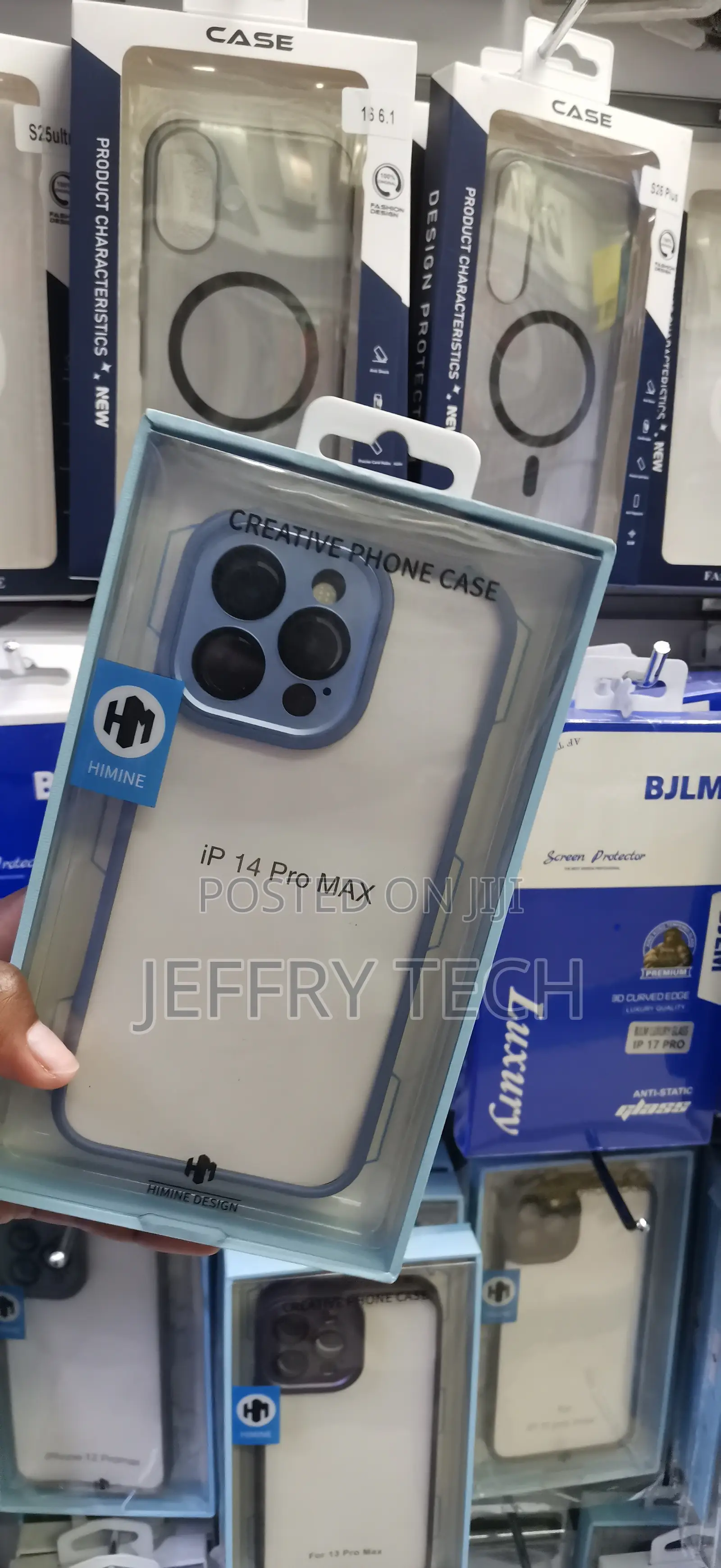 iPhone 14 Pro Max in Blue Casekoo Border Center Transparent