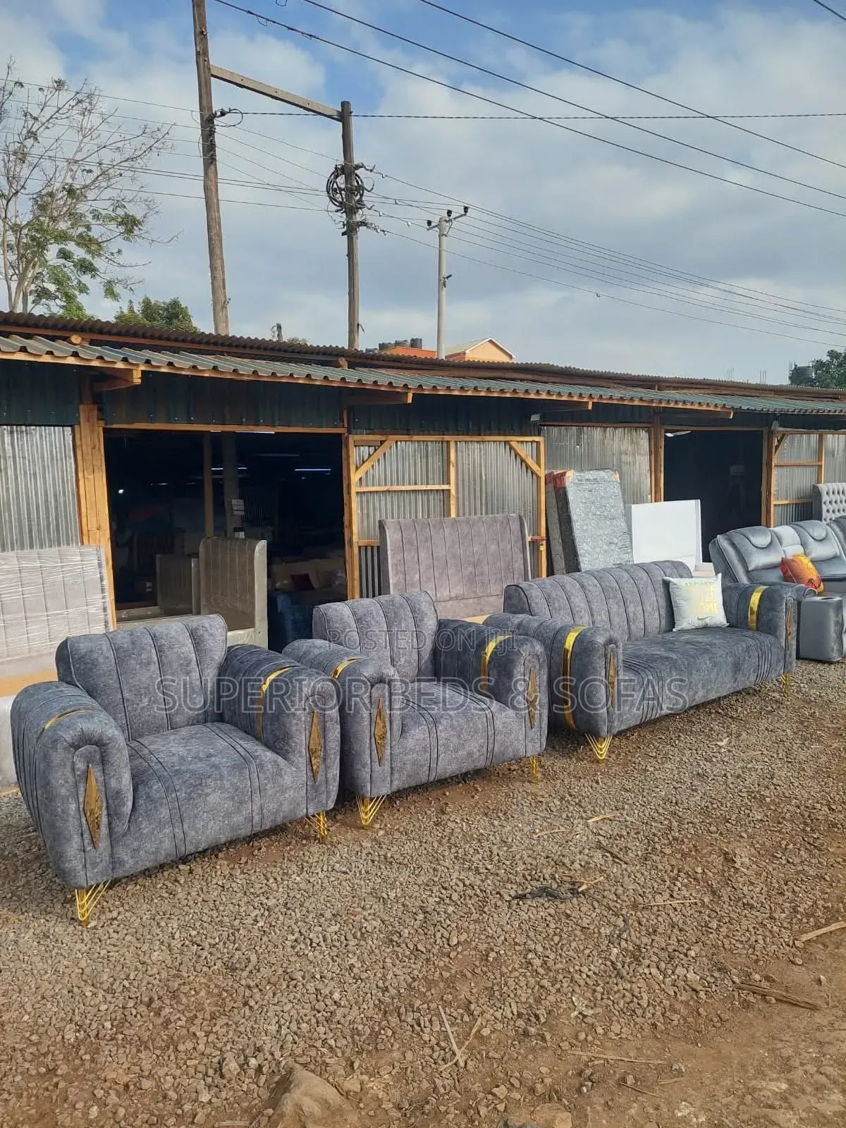 Grey 3-1-1 Sofa Set on Offer