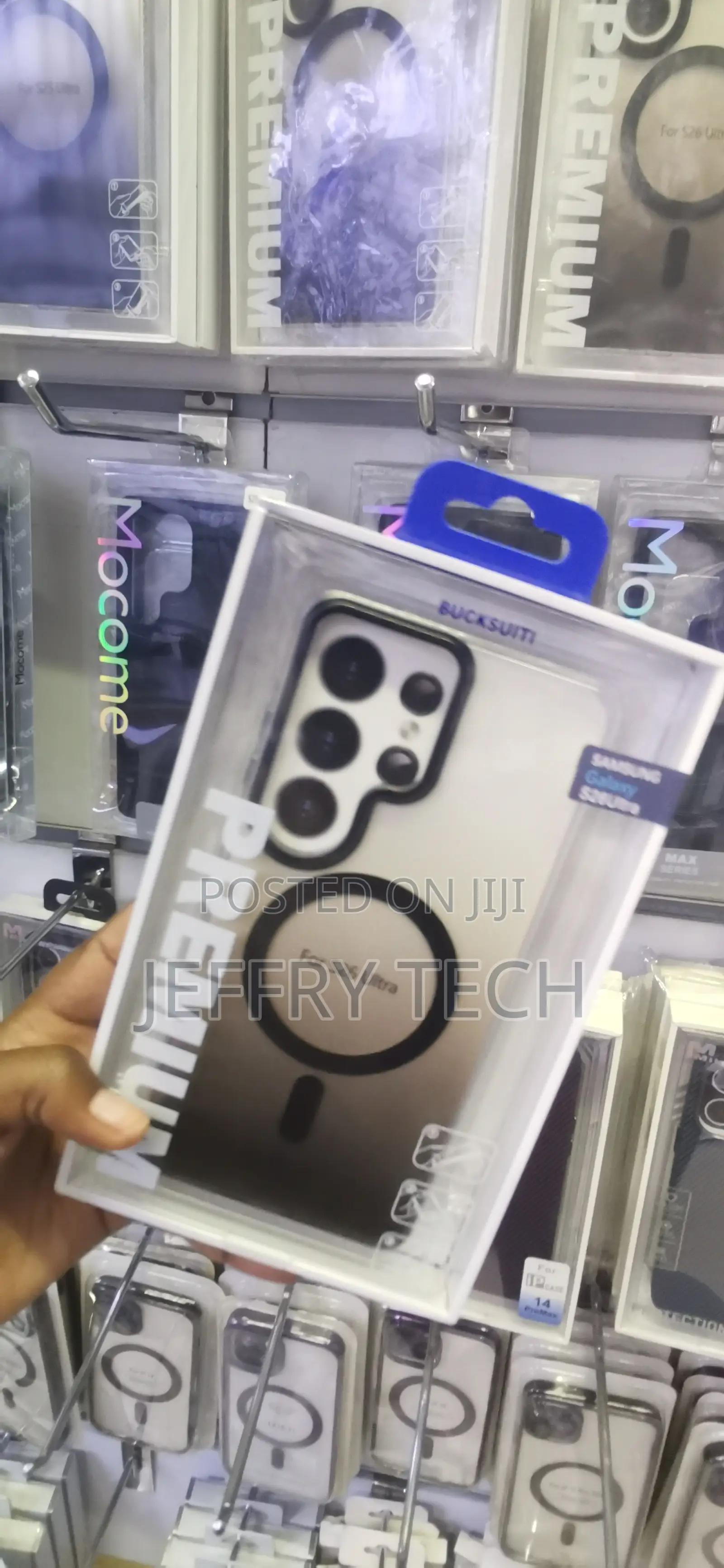 Samsung Galaxy S26 Ultra in a Dual-Shade Color Cover