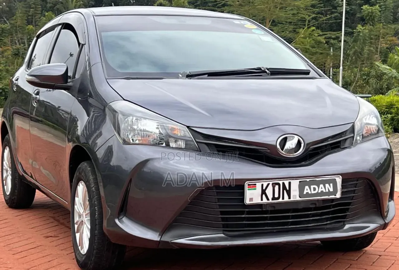 Toyota Vitz 2016 Gray