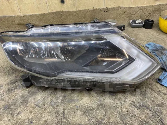 Nt32 2014/2015 Headlights