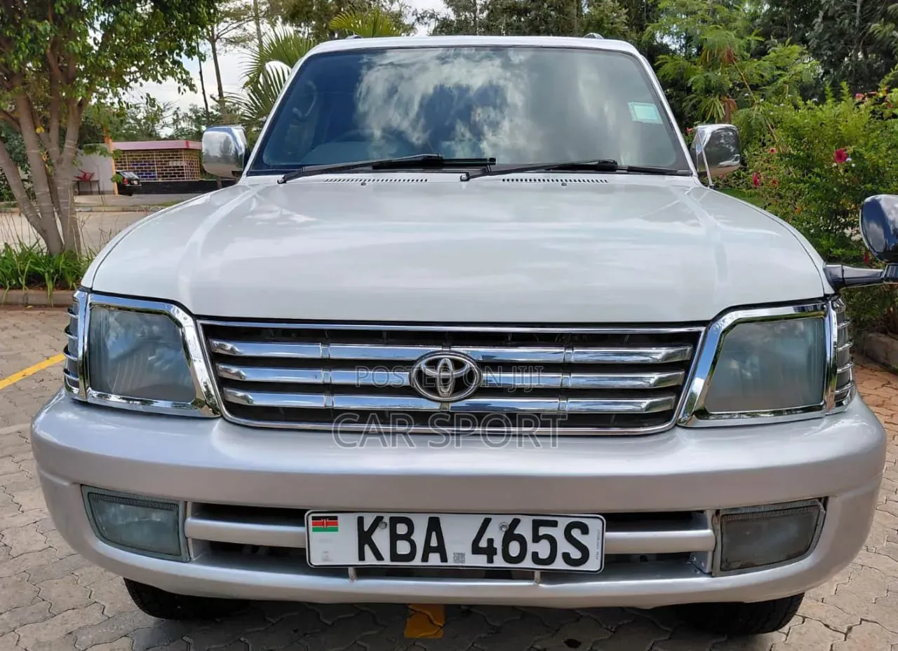 Toyota Land Cruiser Prado 2001 White