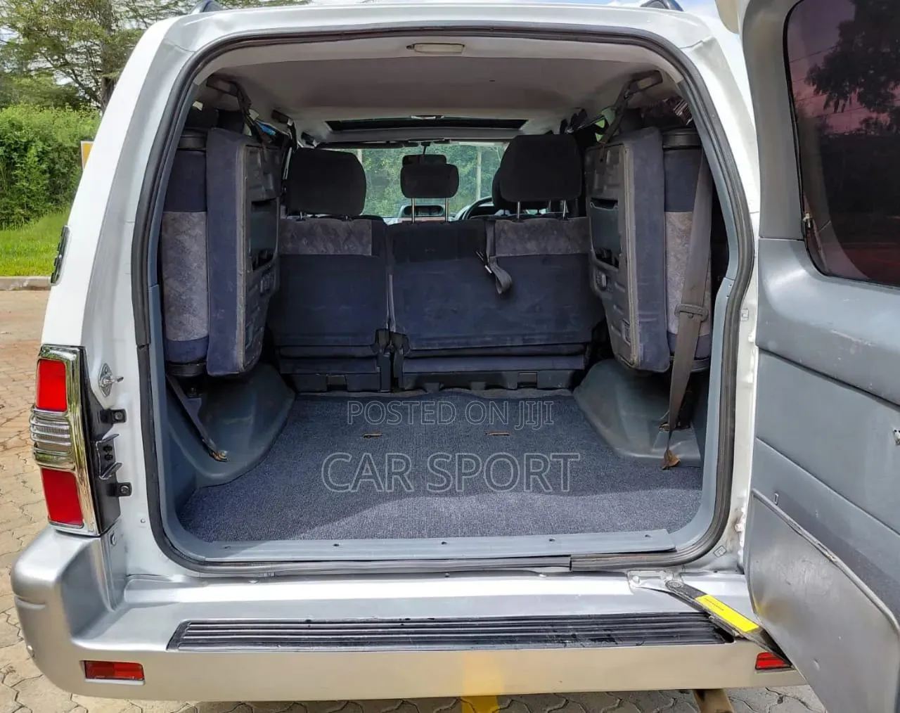 Toyota Land Cruiser Prado 2001 White