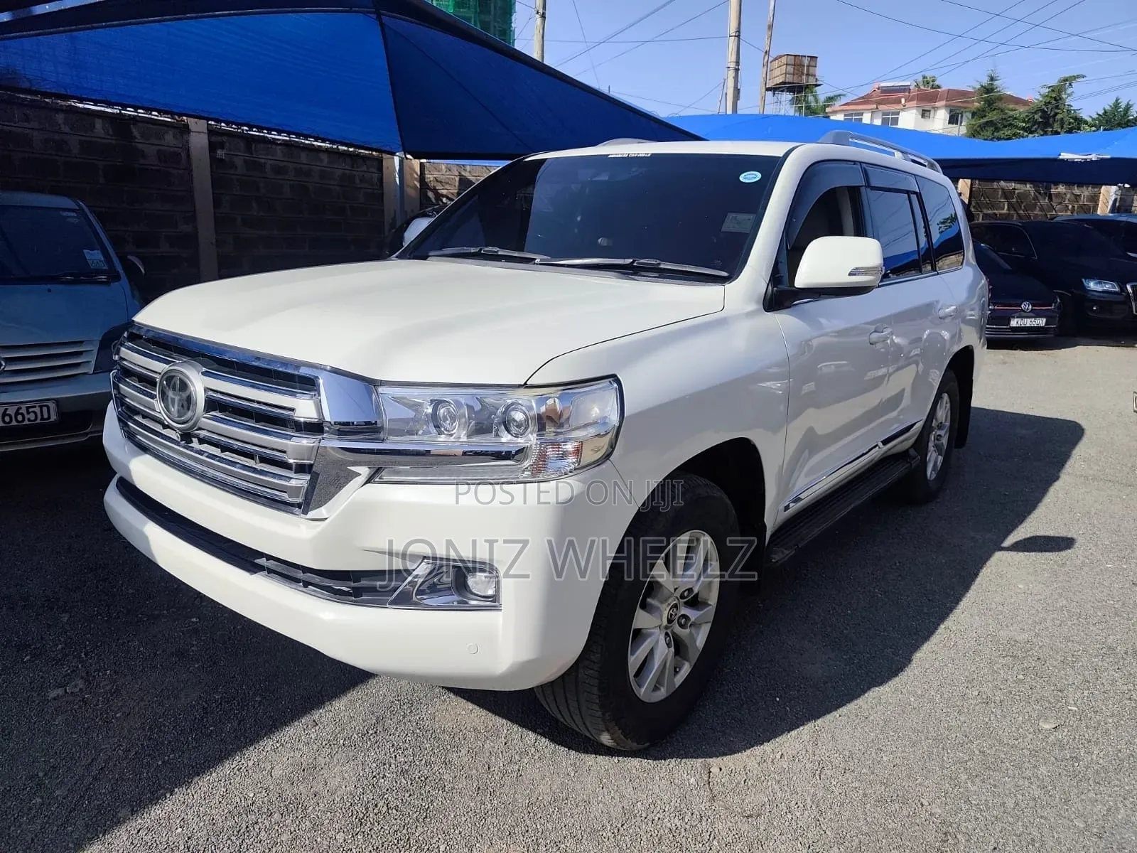 Toyota Land Cruiser 2017 White
