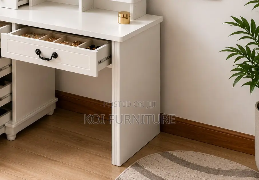 Dressers; Elegant White Style Beauty Make Up Vanity Set