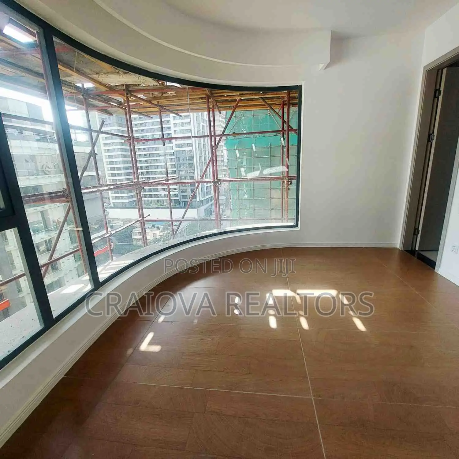 2bdrm Apartment in Grosvenor Residences, Raphta Road Area for sale