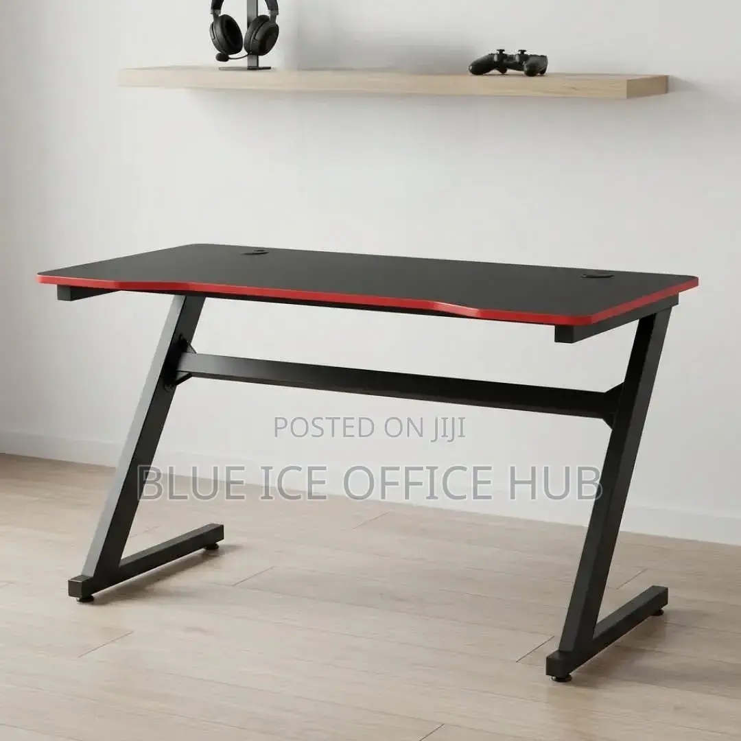Gaming Table With Z-Shape Frame