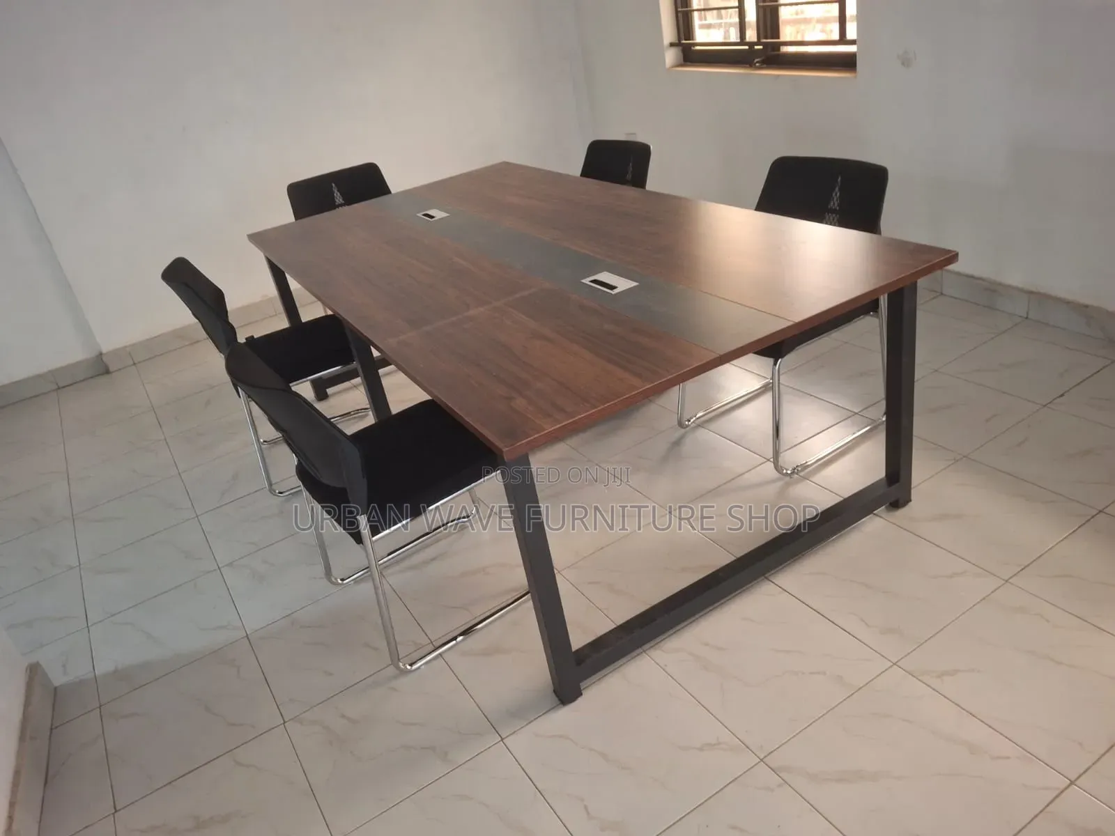 Members Office Furnitures Table
