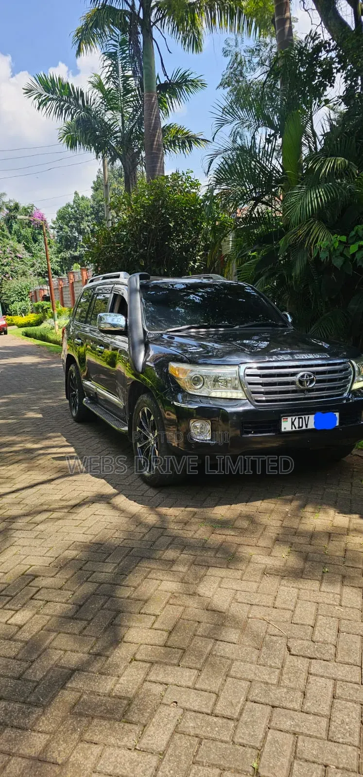 Toyota Land Cruiser 2013 Black