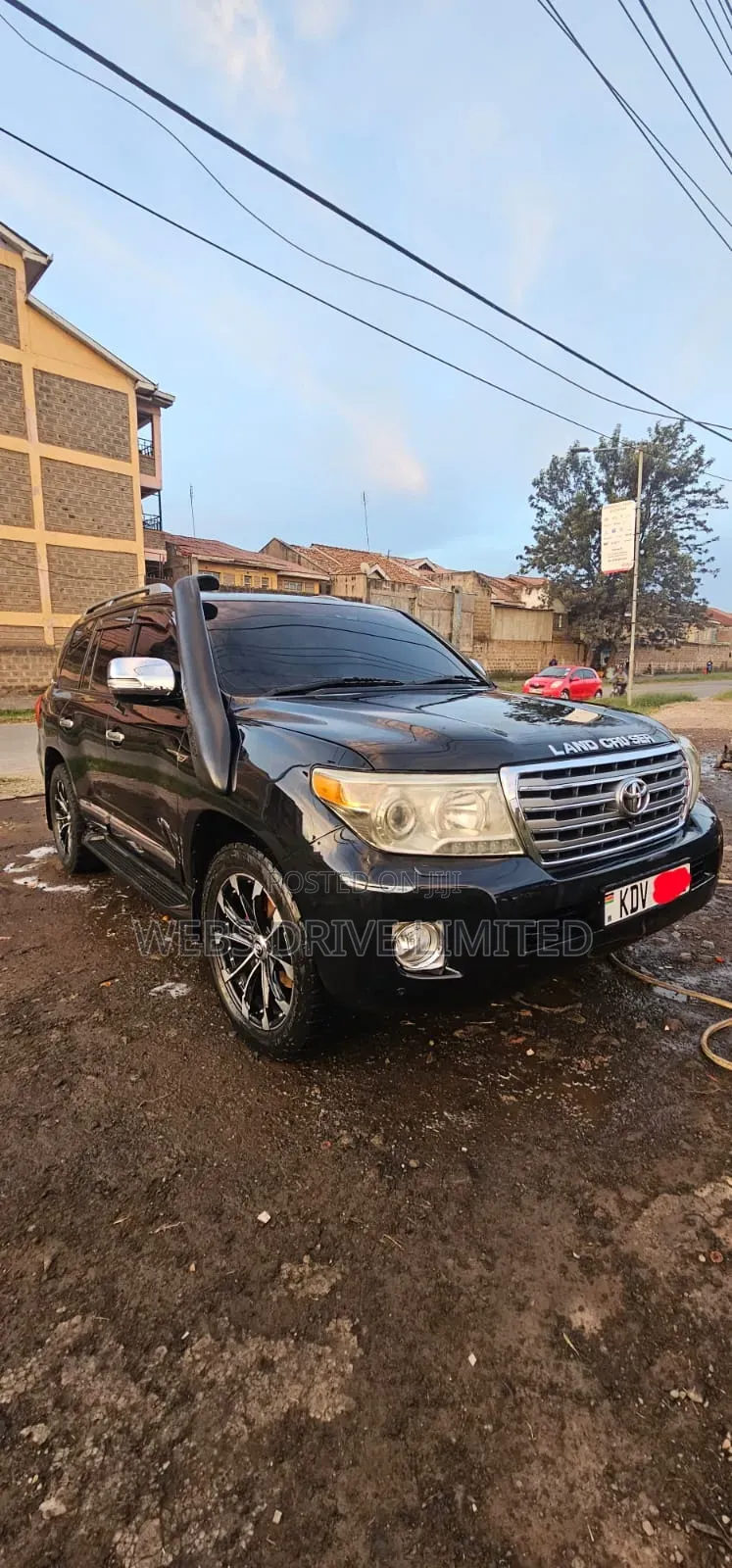 Toyota Land Cruiser 2013 Black