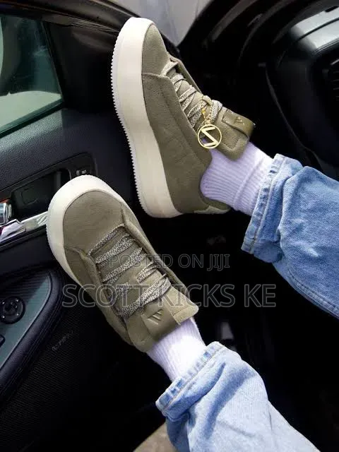 Adidas Acesmash “ Charcoal ”