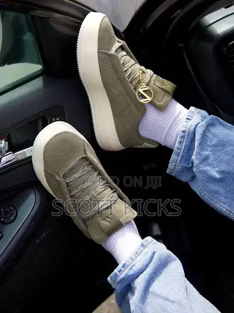 Adidas Acesmash “ Charcoal ”