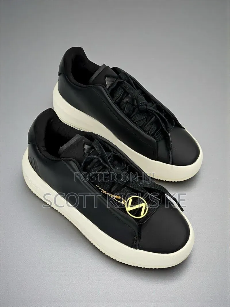 Adidas Acesmash “ Black Lither ”