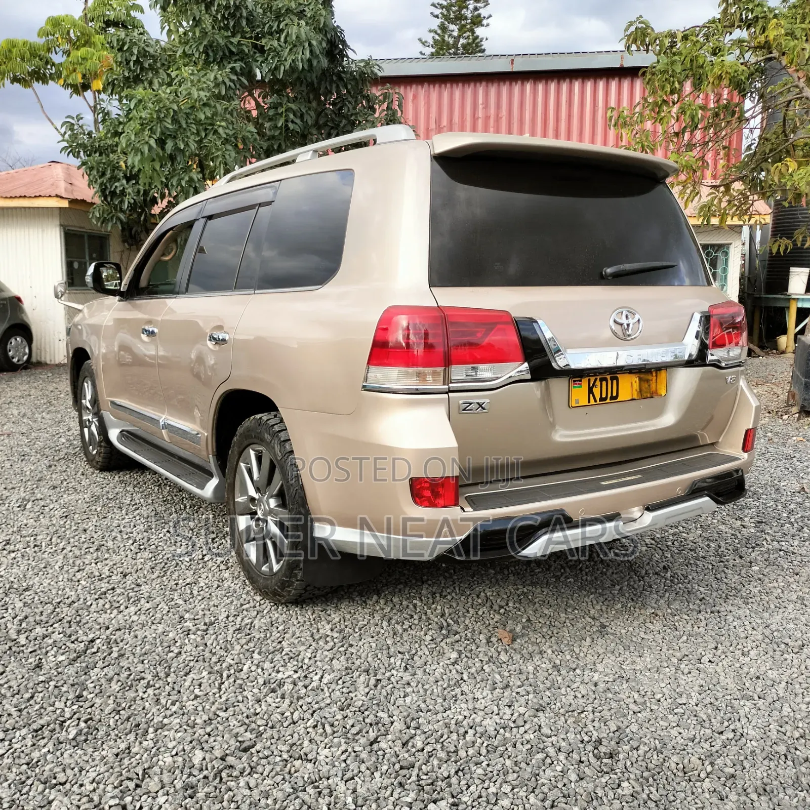 Toyota Land Cruiser 4.6 V8 ZX 2015 Beige