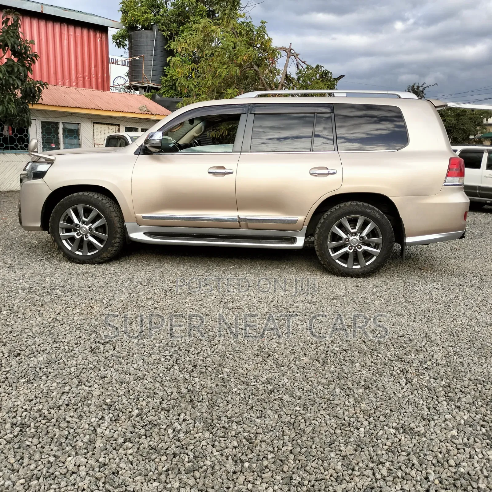 Toyota Land Cruiser 4.6 V8 ZX 2015 Beige