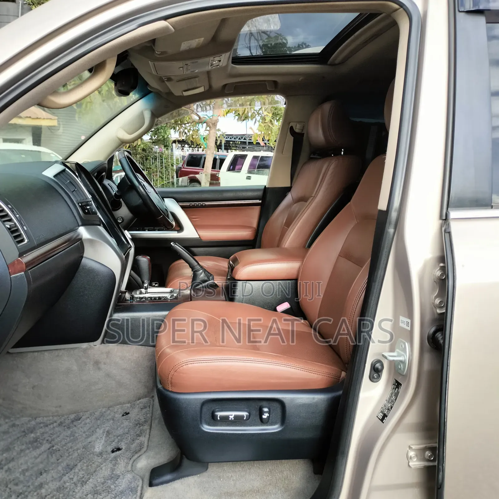 Toyota Land Cruiser 4.6 V8 ZX 2015 Beige