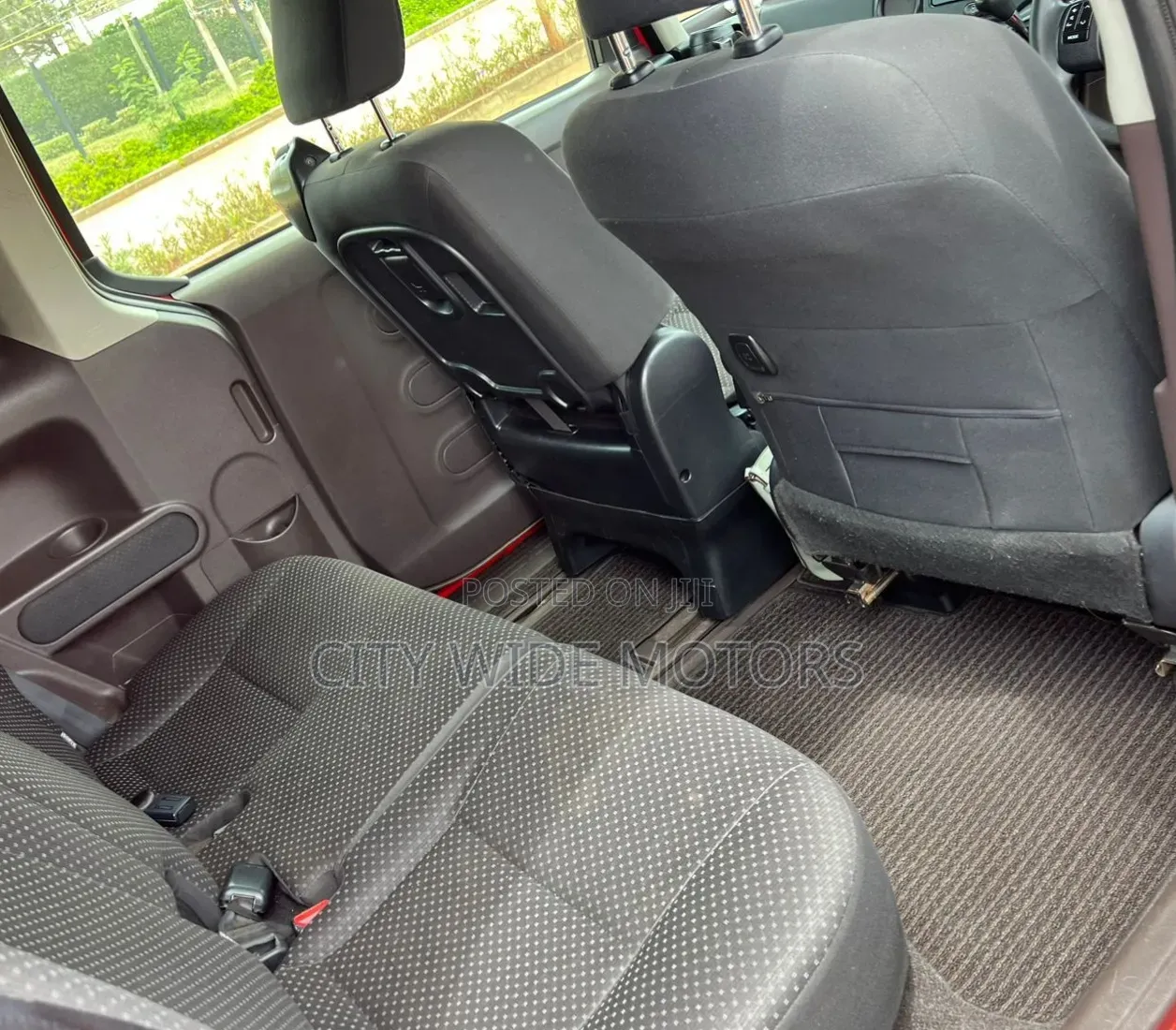Toyota Spade 1.5 2016 Red