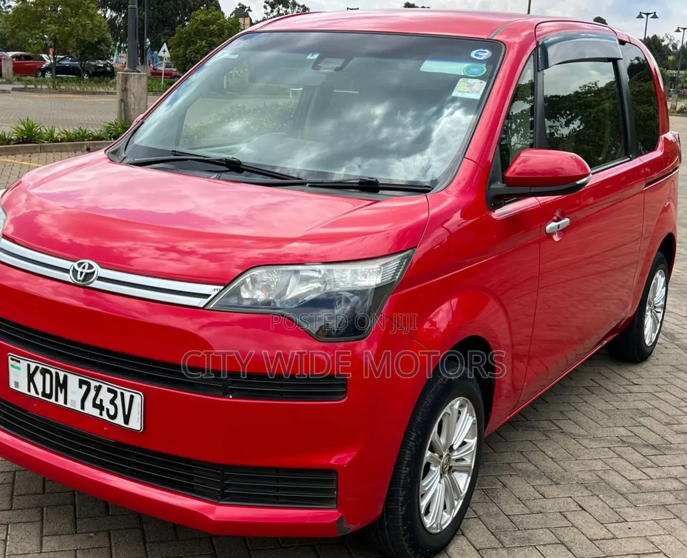 Toyota Spade 1.5 2016 Red