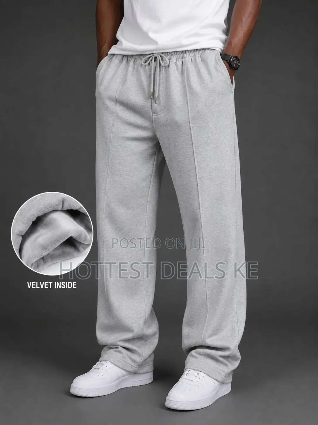 Straight-Leg Sweatpants With a Drawstring Waist and Seam Detailing