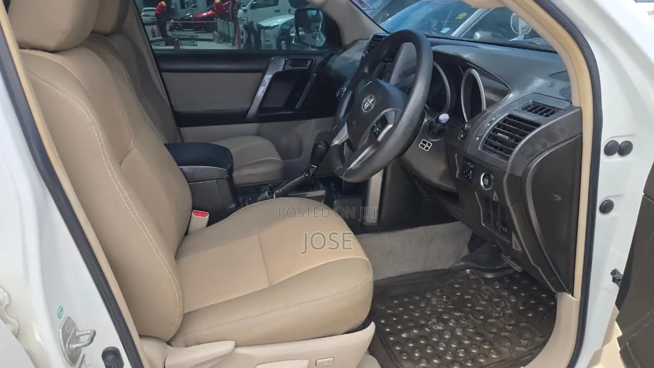 Toyota Land Cruiser Prado 2013 White