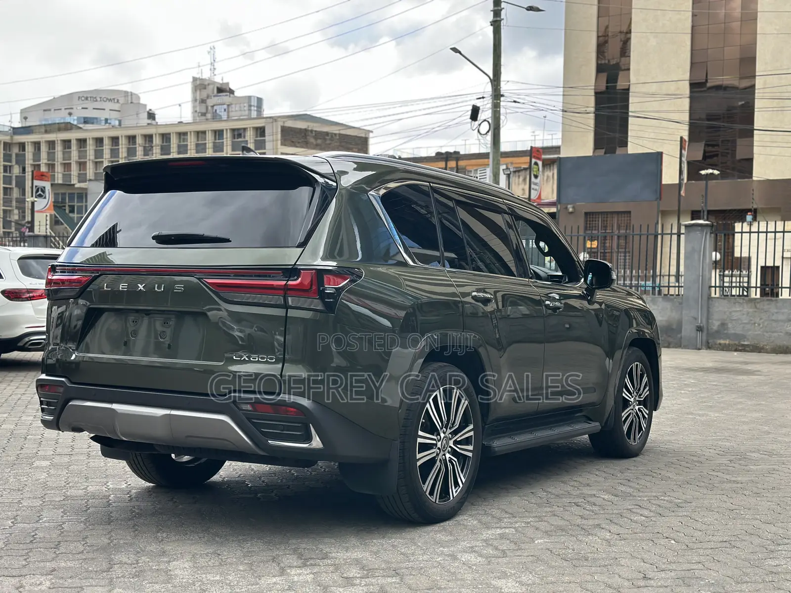 Lexus LX 600 2022 Green
