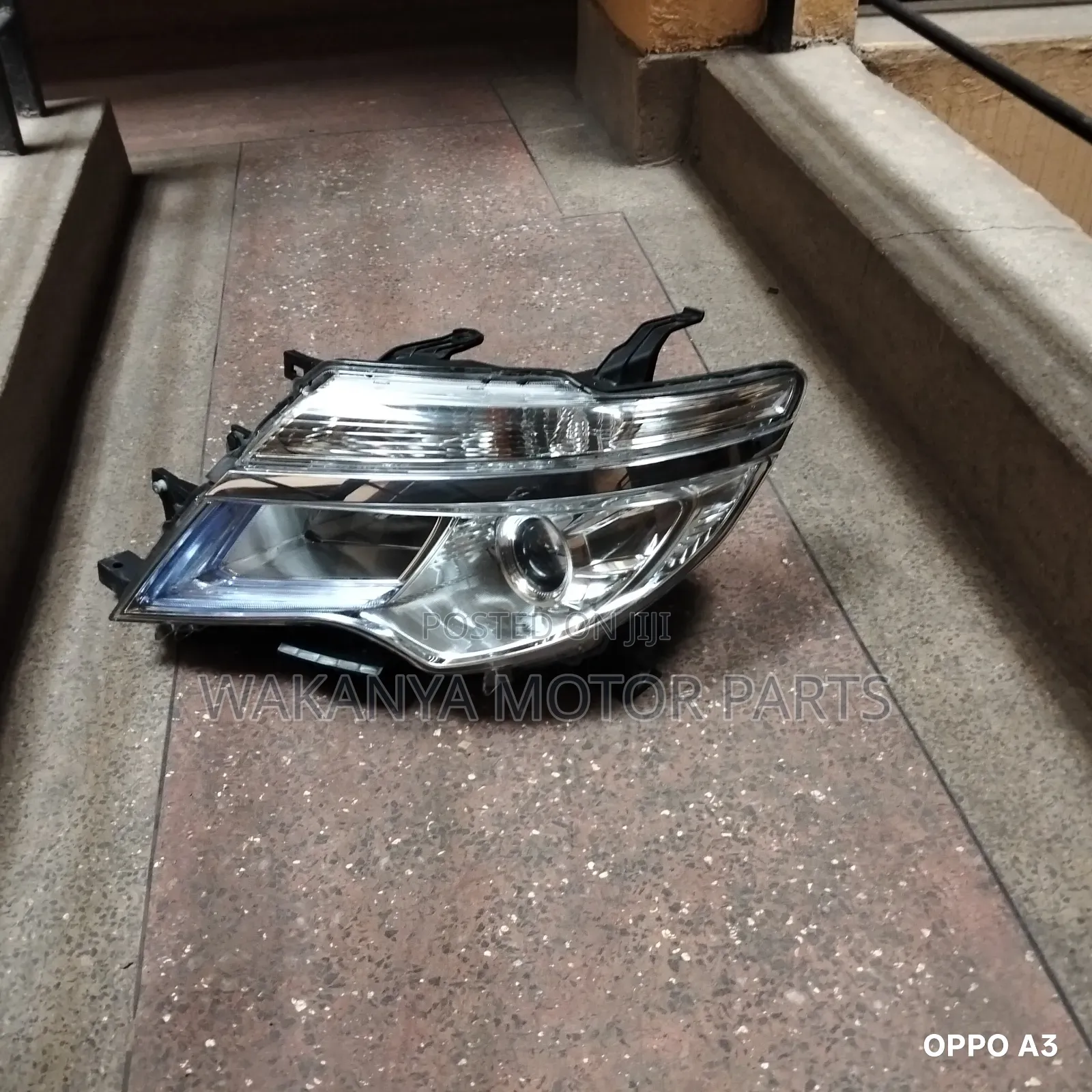 Nissan Serena Model 2015 Xenon Headlamp, Ex Japan Motor Parts