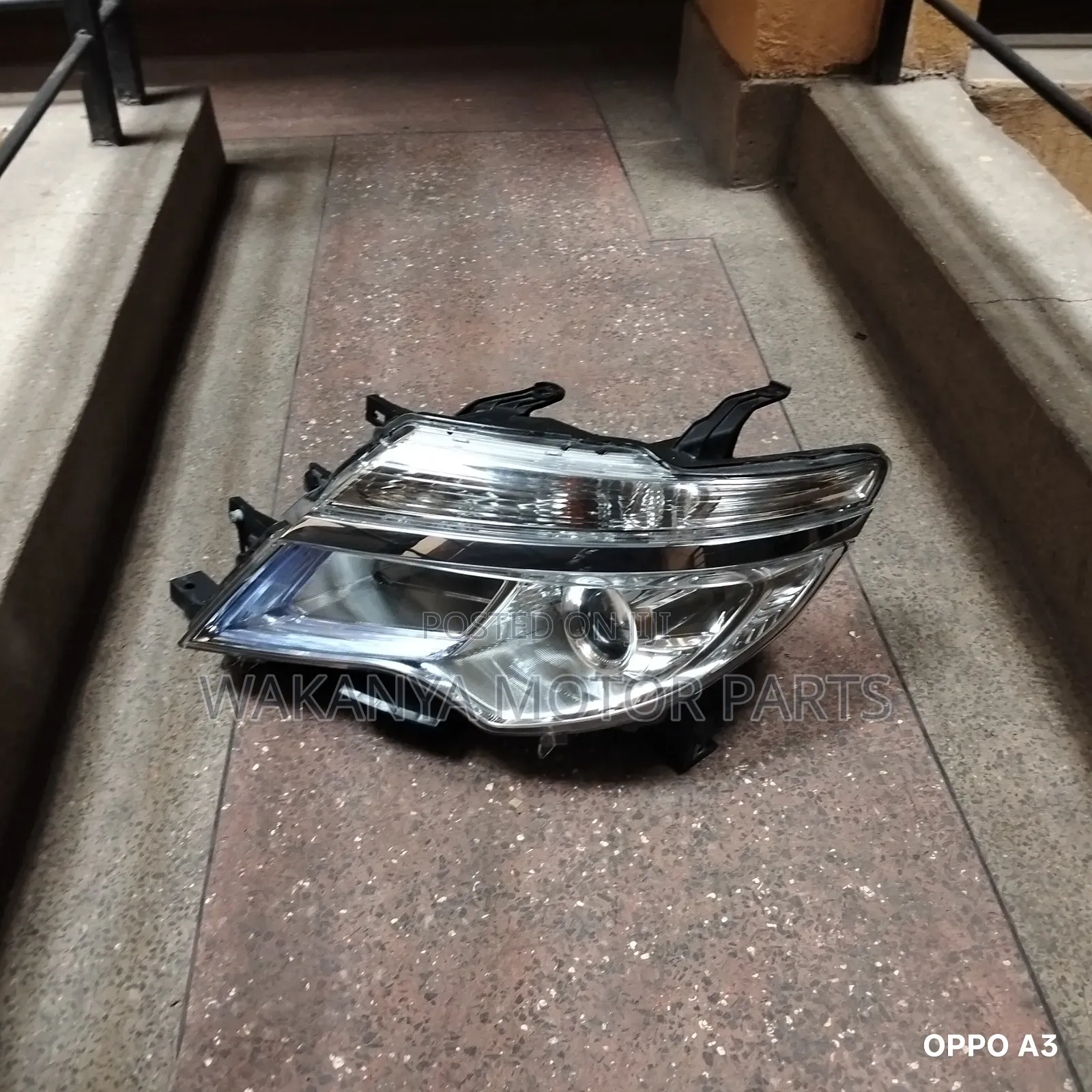 Nissan Serena Model 2015 Xenon Headlamp, Ex Japan Motor Parts