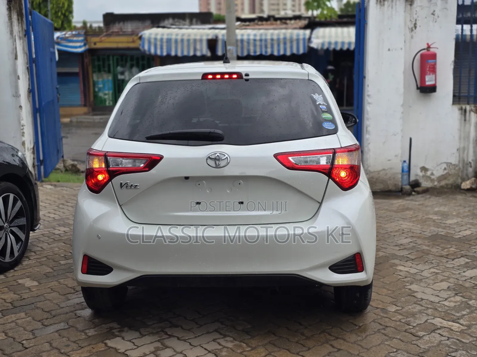 Toyota Vitz 1.3 FWD 5dr 2019 White