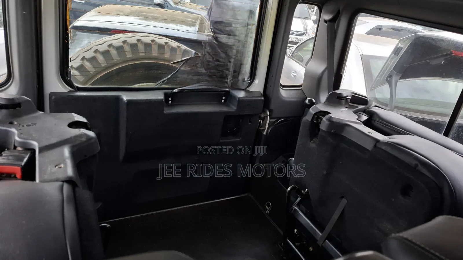 Land Rover Defender Puma 110 2.4 TD 2011 White