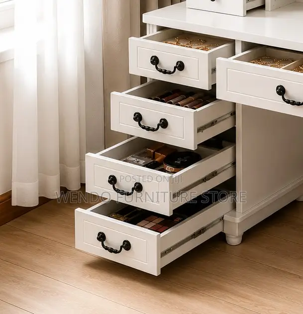Dressers; Elegant White Stylish Living Vanity Set