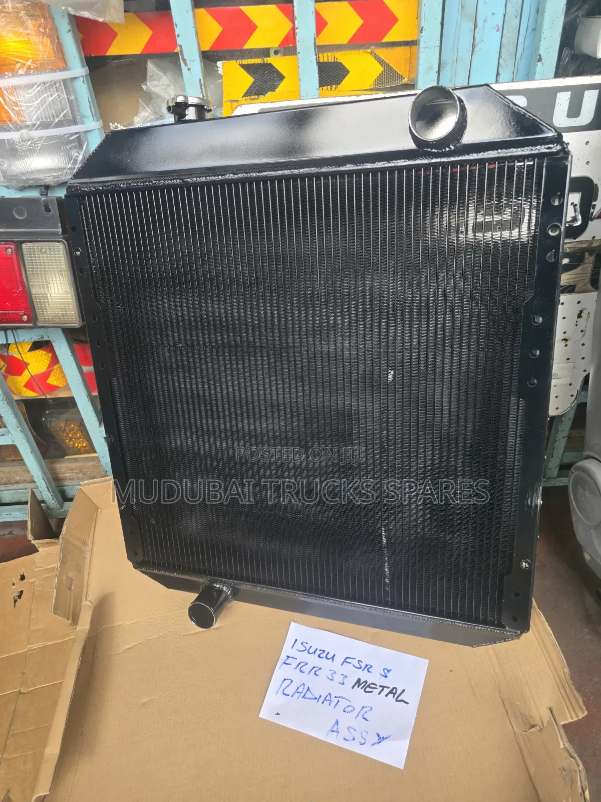 Isuzu FSR and Frr33 Metal Tank Radiator