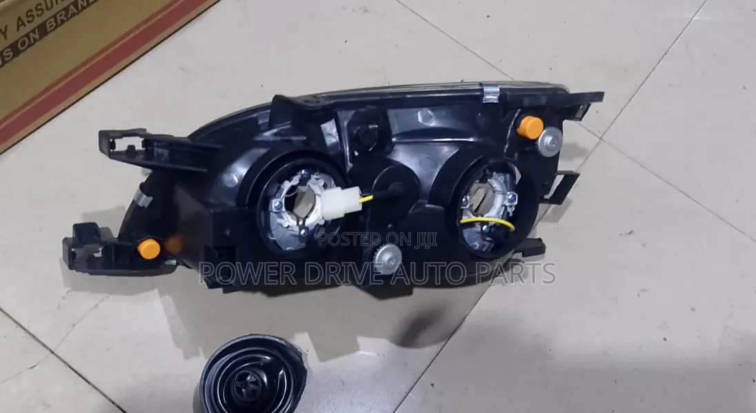 Headlamp Caldina Samosa/ Avensis
