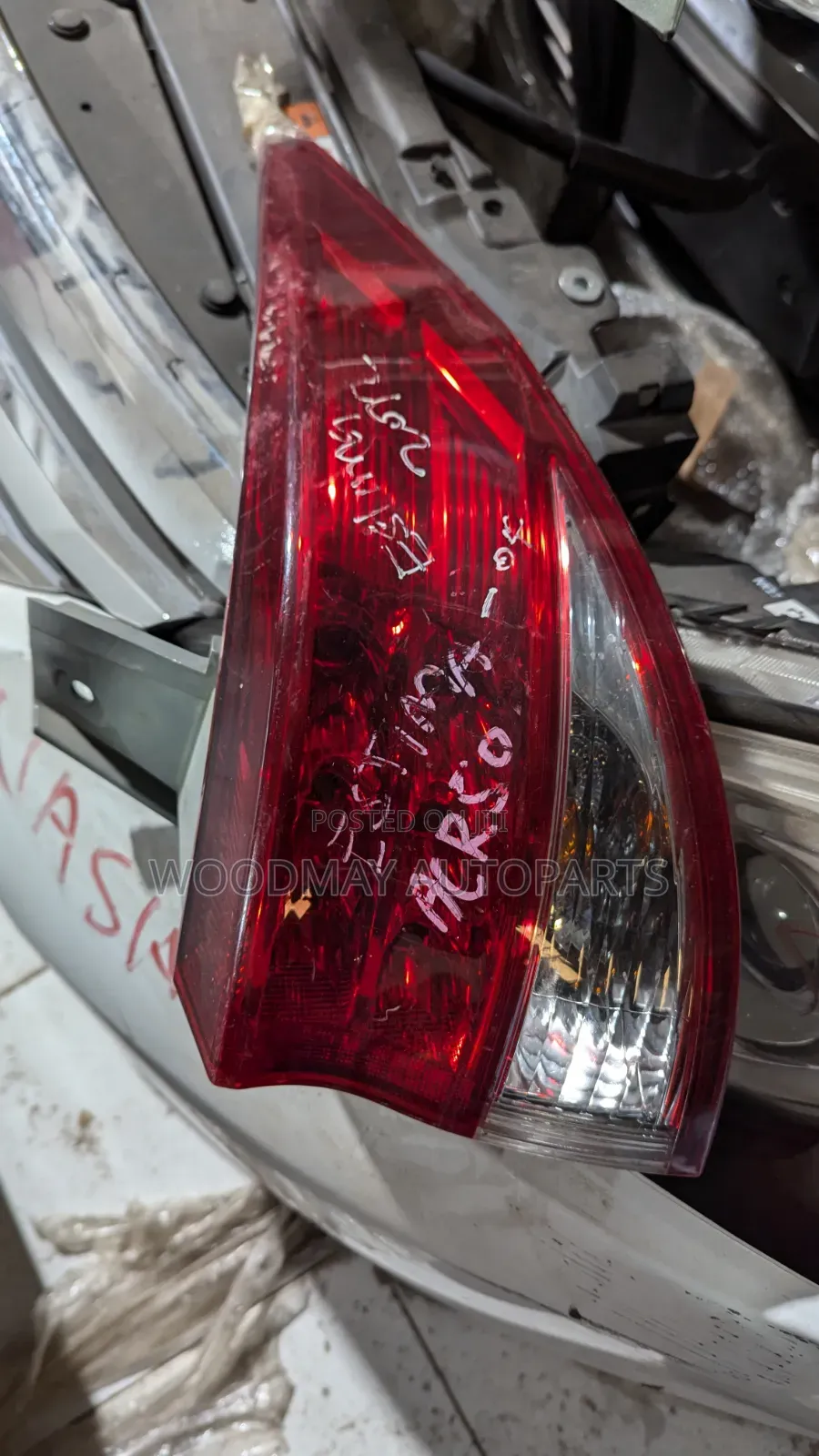Toyota Estima Backlight