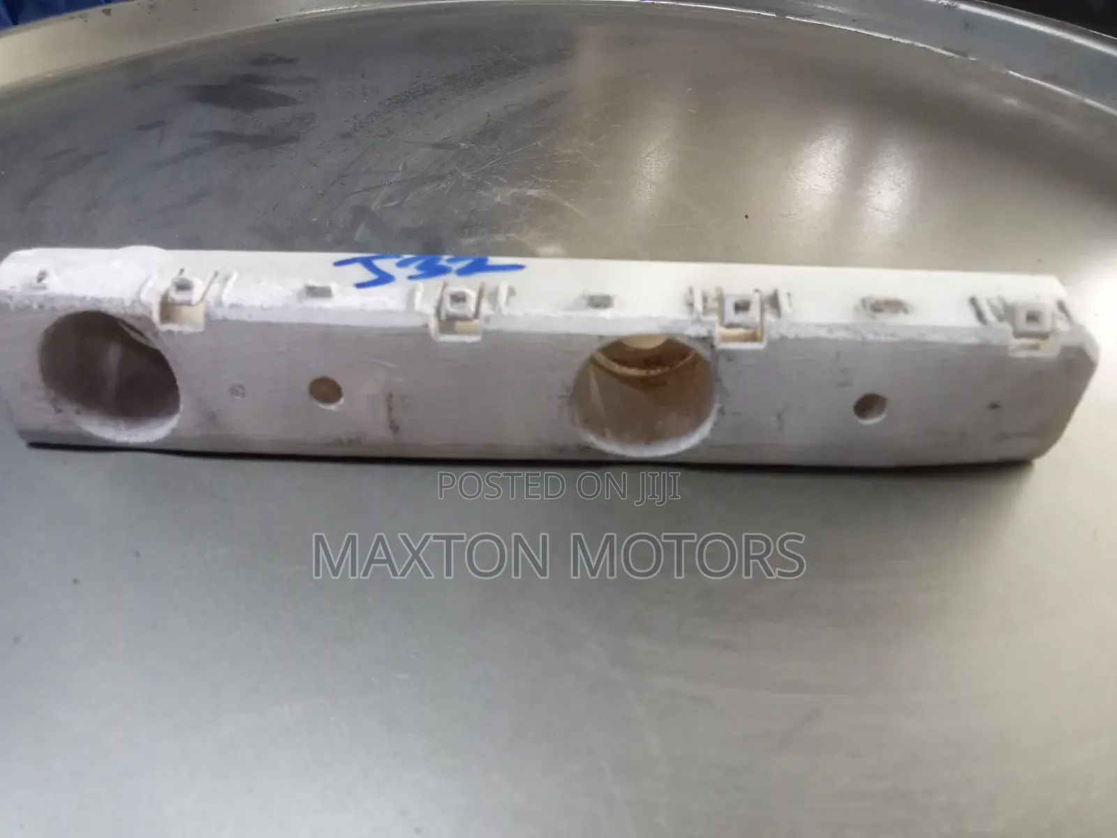 Nissan Serena C26 Front Bumper Slide