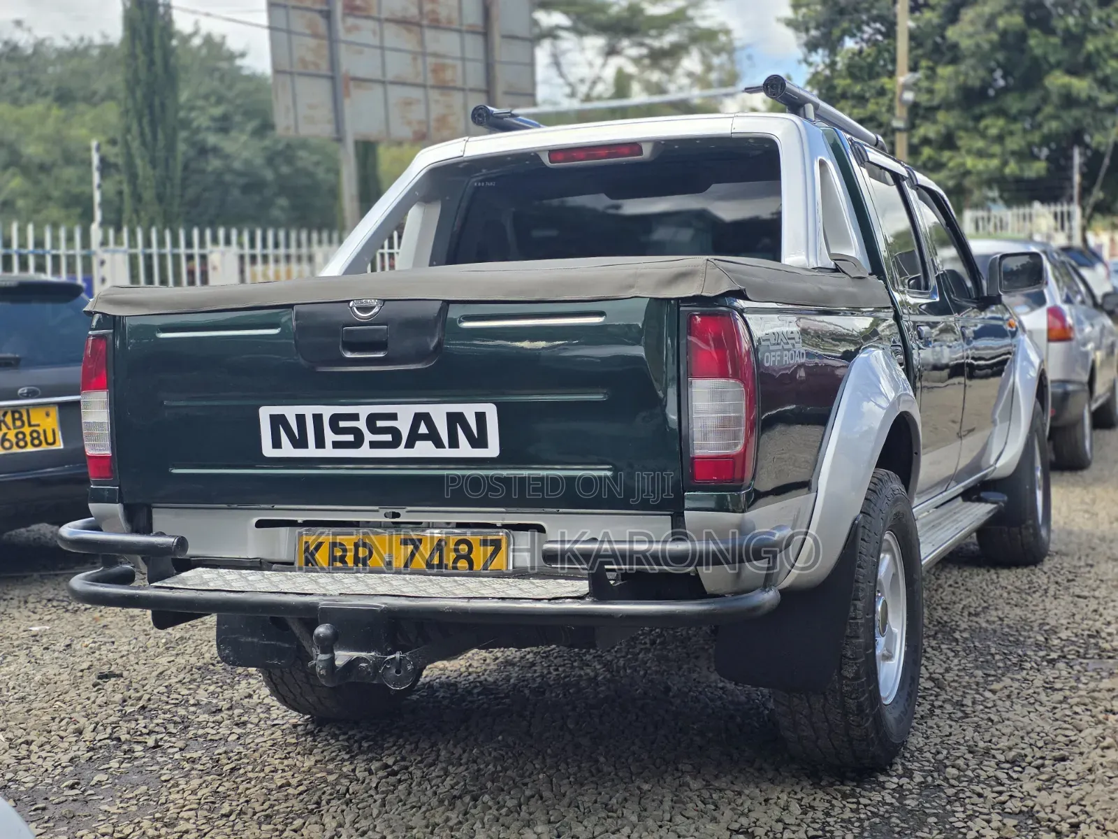 Nissan Hardbody 2005 Green