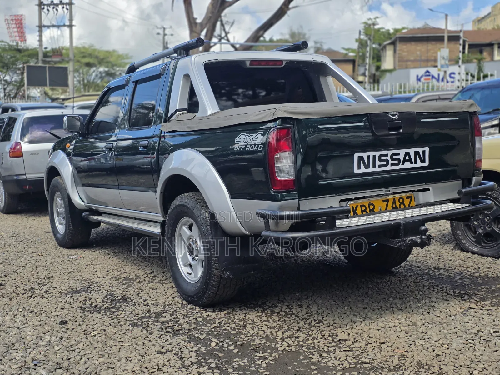 Nissan Hardbody 2005 Green