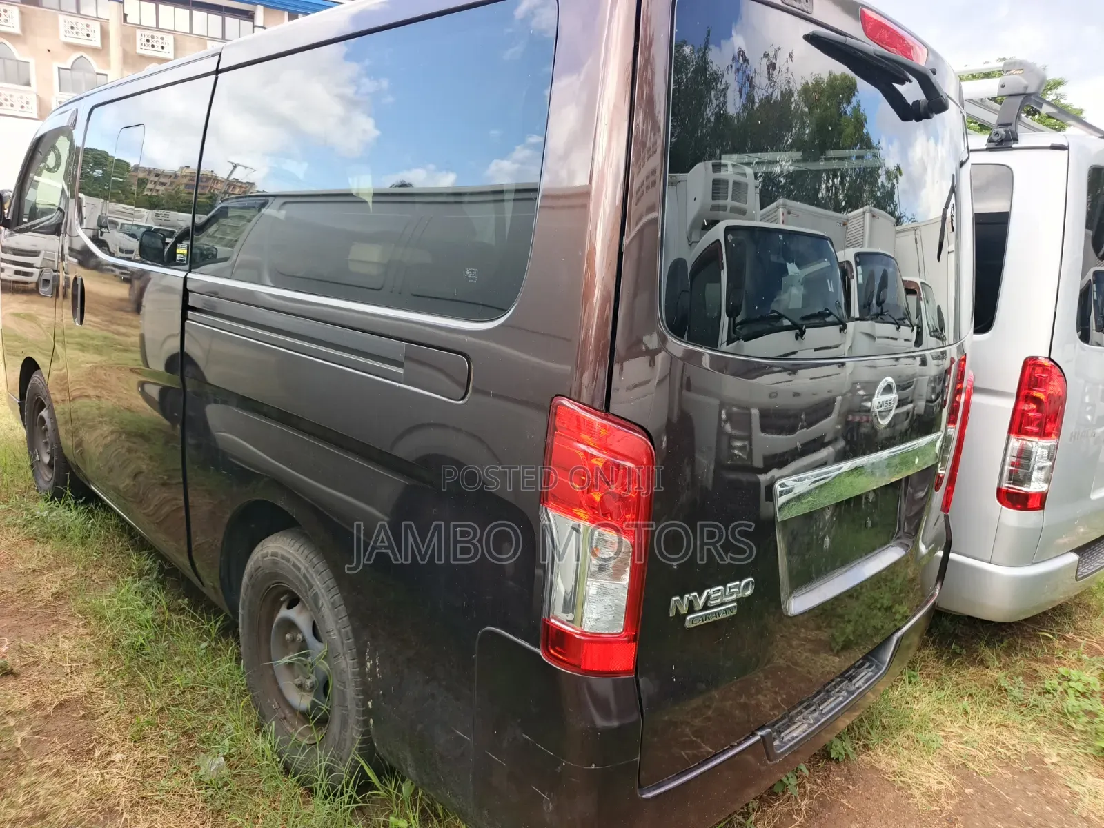 Nissan Caravan (Urvan) 2020 Brown