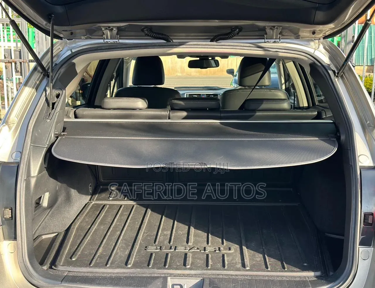 Subaru Outback 2019 Gold