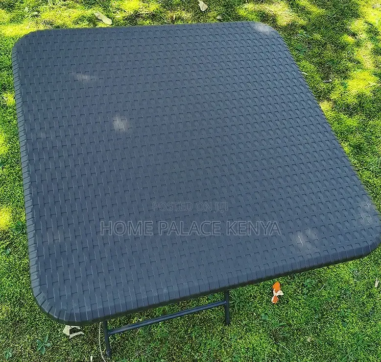 Plastic Table: Portable Plastic Rattan Style Square Foldable Table