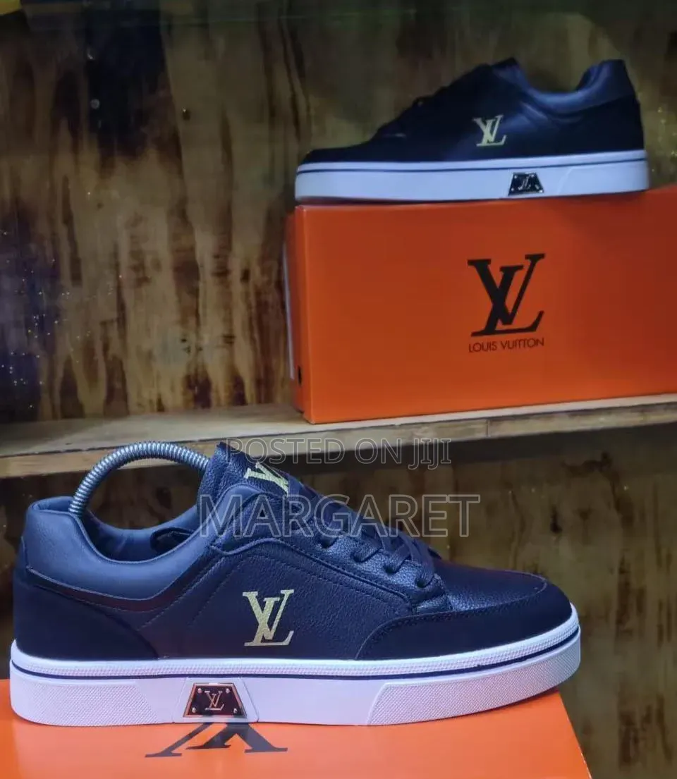 Lv Casuals